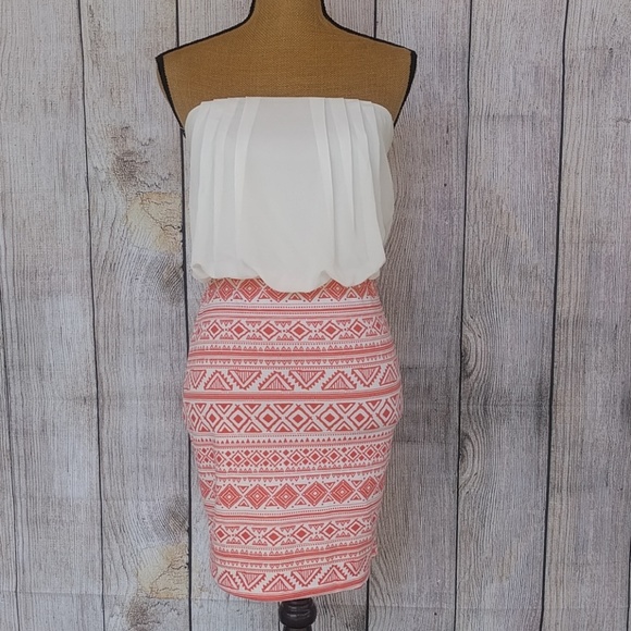 Aggie Dresses & Skirts - **SOLD** Strapless Bubble Top Mini Dress Sz XS/S